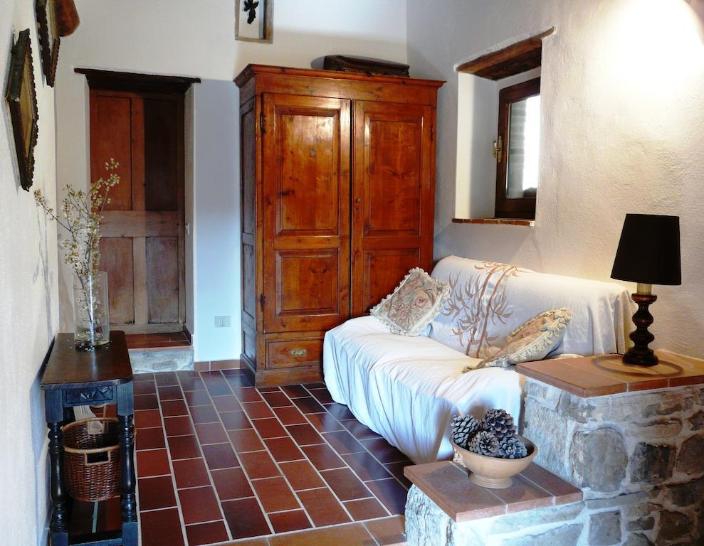 Podere Patrignone Vendégház Castellina in Chianti Szoba fotó