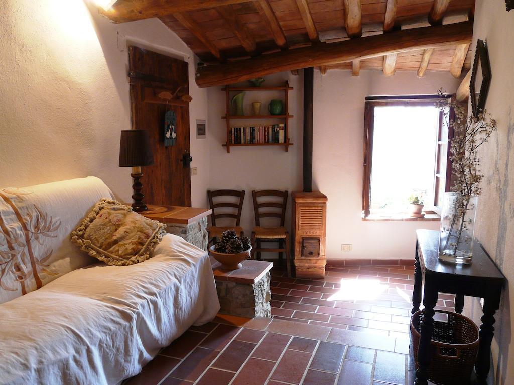 Podere Patrignone Vendégház Castellina in Chianti Szoba fotó